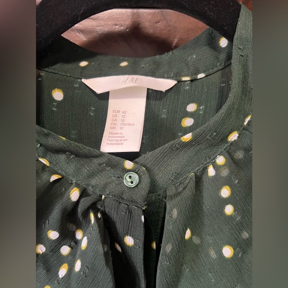 H&M sheer blouse - Picture 4 of 5